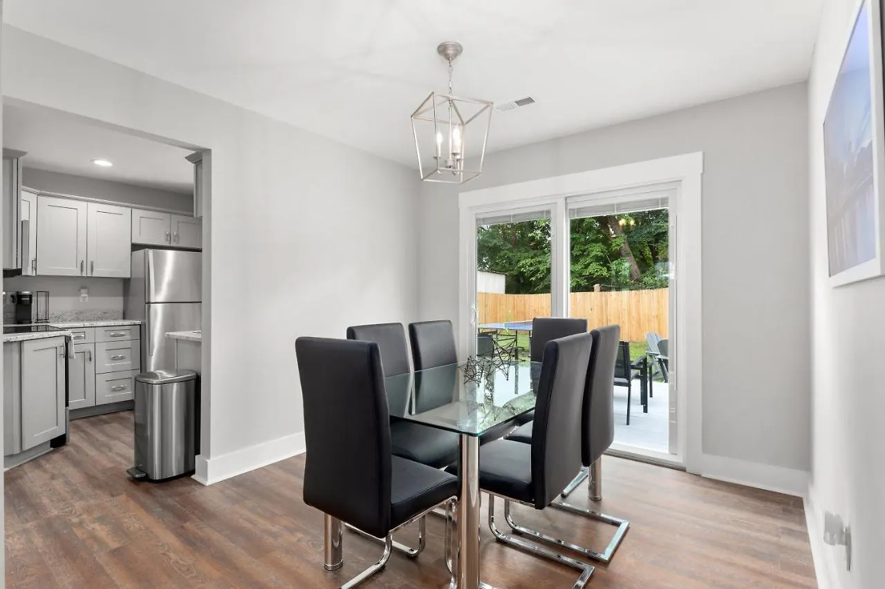 Charming Modern 3-Bedroom Home In East Nashville! 0*, Нэшвилл США